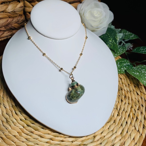 Beachy Green Conch Shell Necklace with Gold Painted Accents, 22”-23.5” - Picture 6 of 10